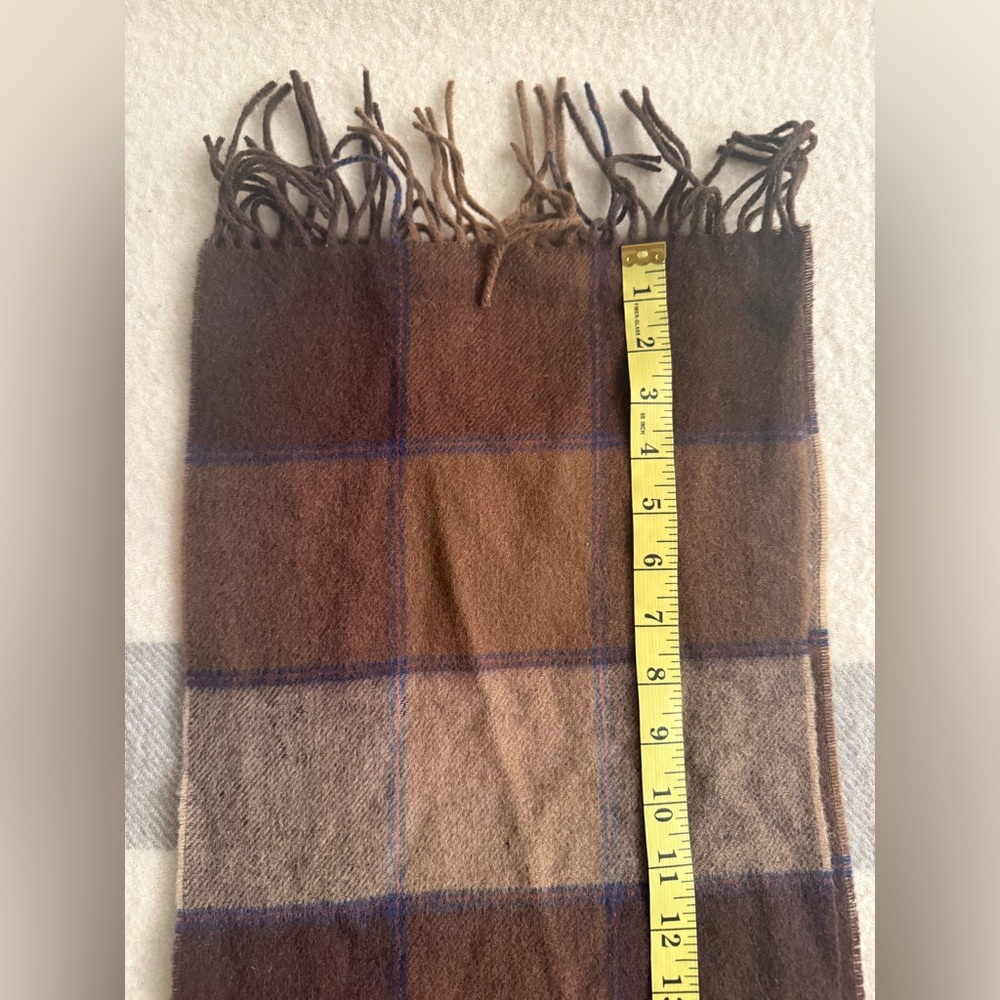 Wool scarf - Picture 3 of 8